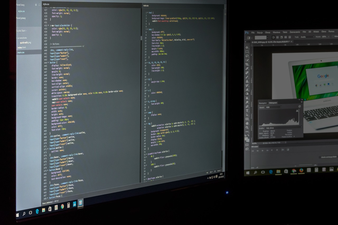 how to animate an image with pure css?