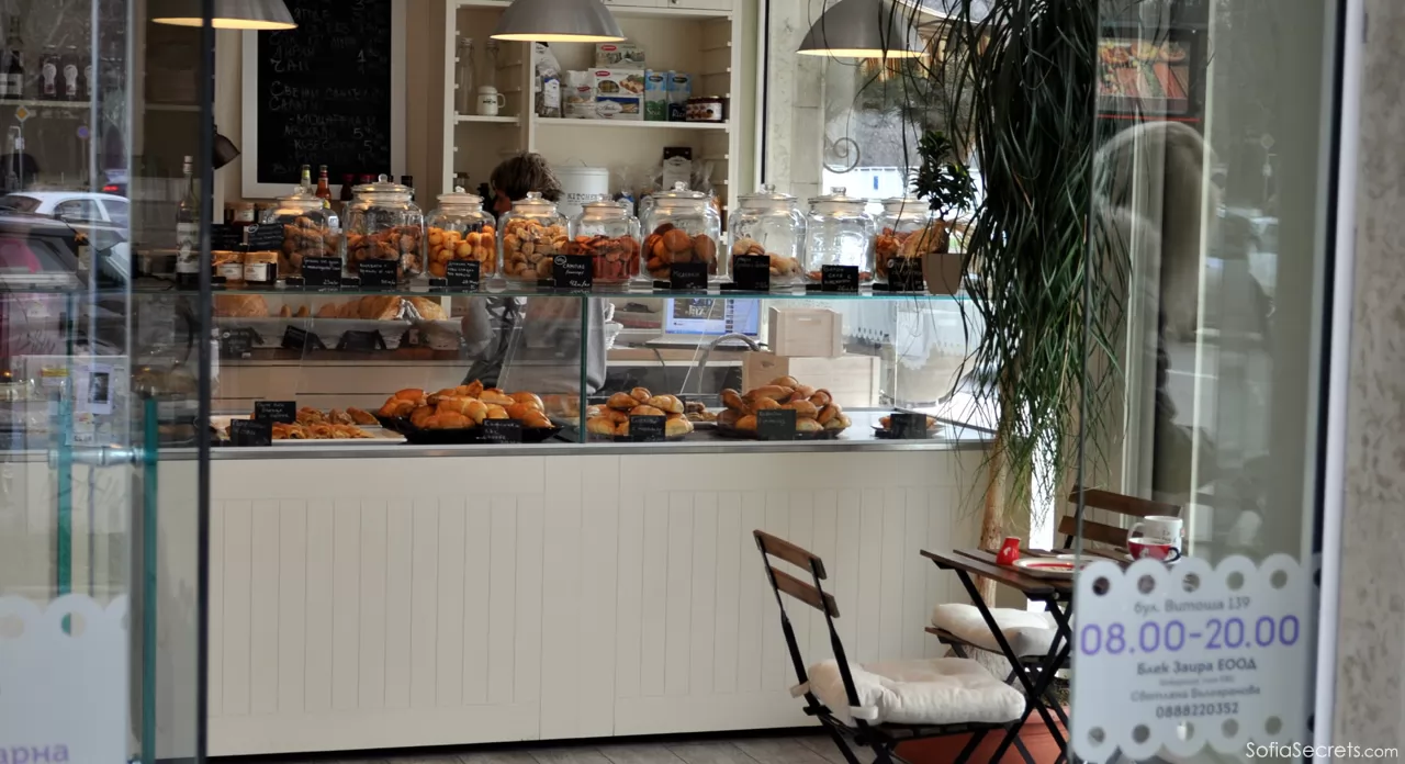 claire - an unique and dog-friendly pastry shop near the main entrance of south park